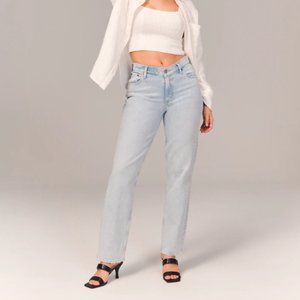Curve Love Low Rise 90s Straight Jean
